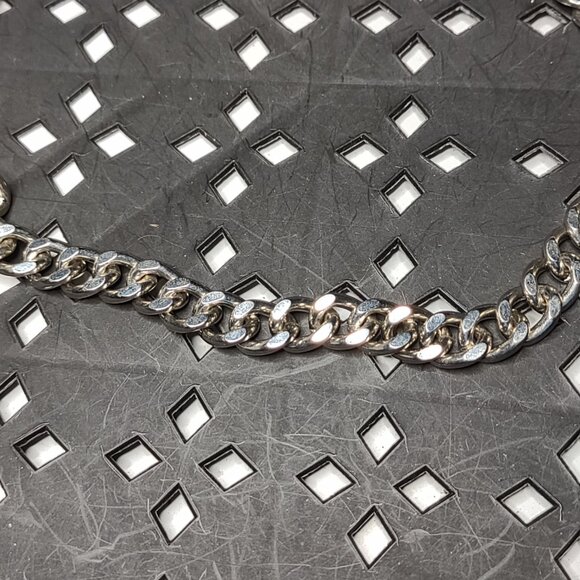 19 Inch Heavy Metal Curb Link Necklace - Picture 3 of 11